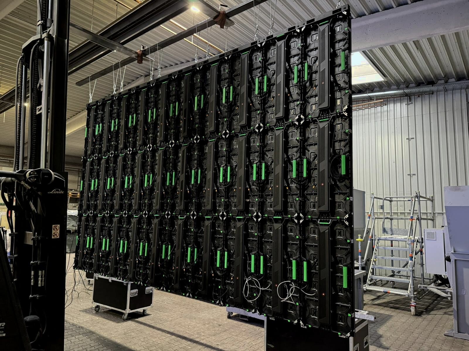 Eigene LED-Wand im Lager